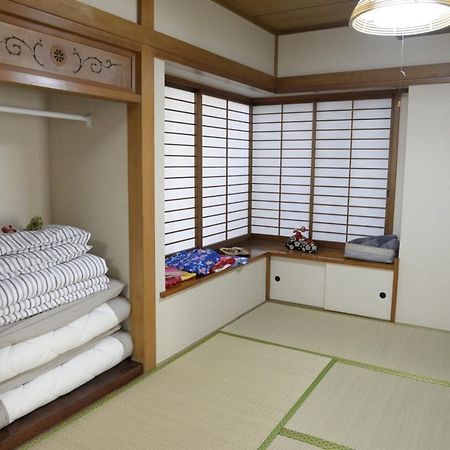 Tokyo Mika House Hotel Bagian luar foto