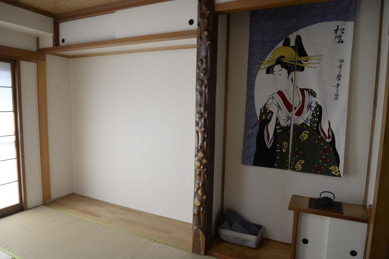 Tokyo Mika House Hotel Bagian luar foto