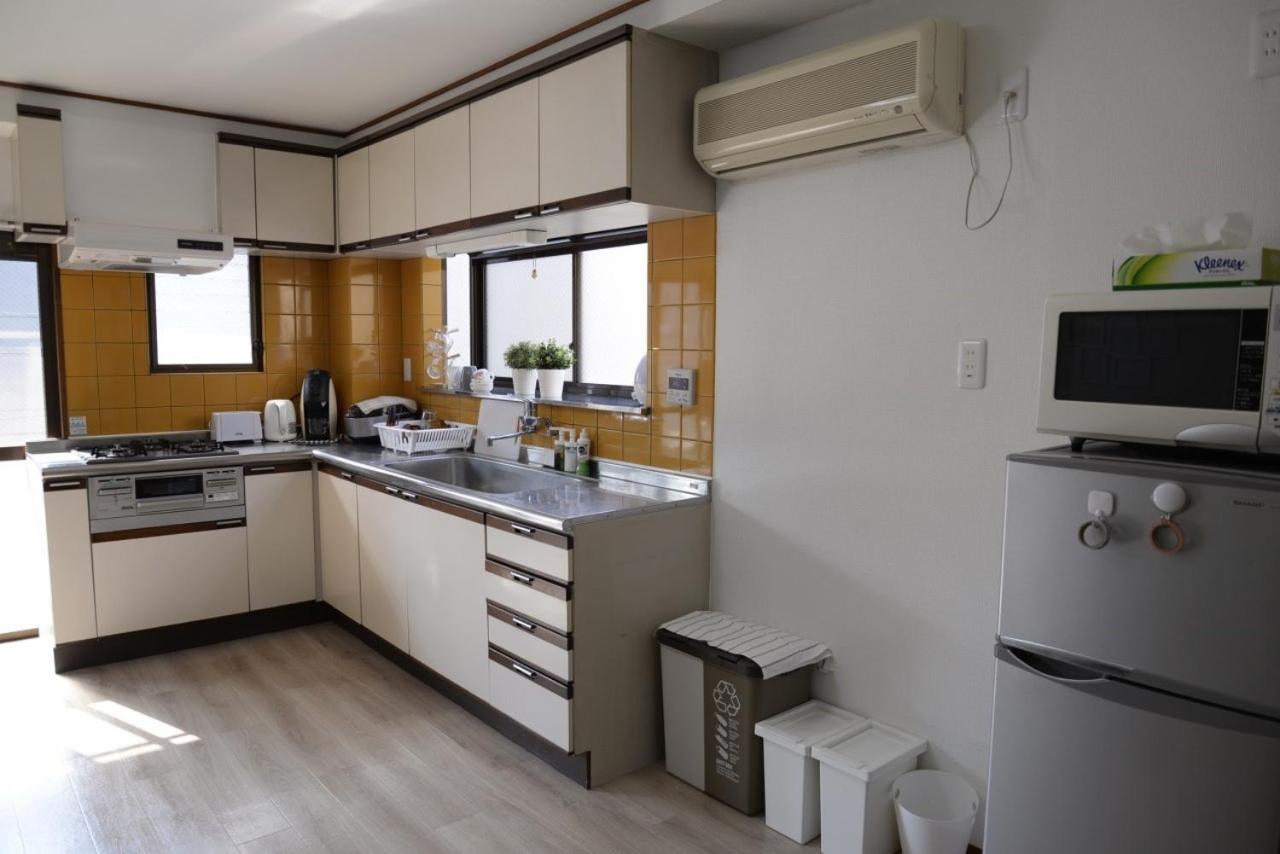 Tokyo Mika House Hotel Bagian luar foto